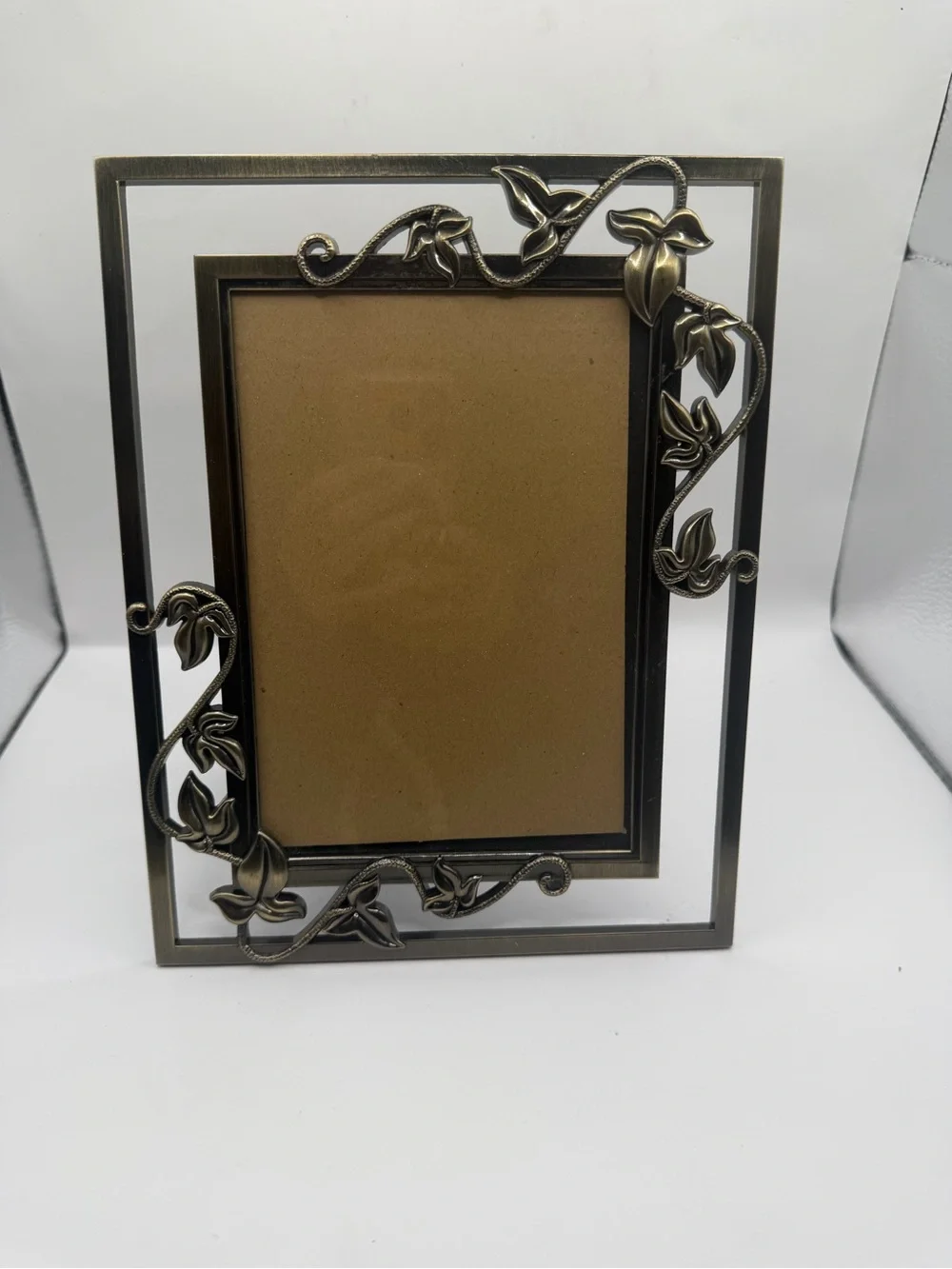 Antique Brass Tone Vine Leaf Metal Picture Frame 5x7 Botanical Decor